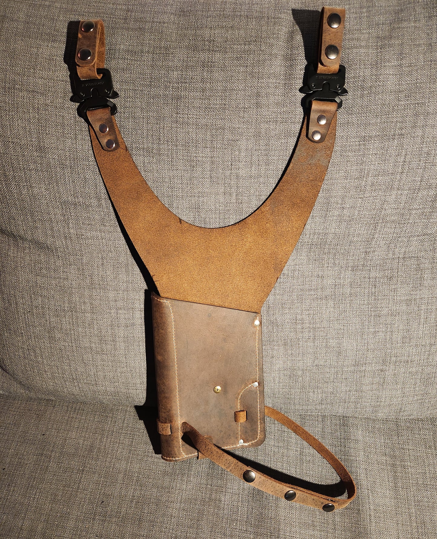 Scoundrel's Holster (LEFT HAND DRAW) Multi-Blaster Compatible