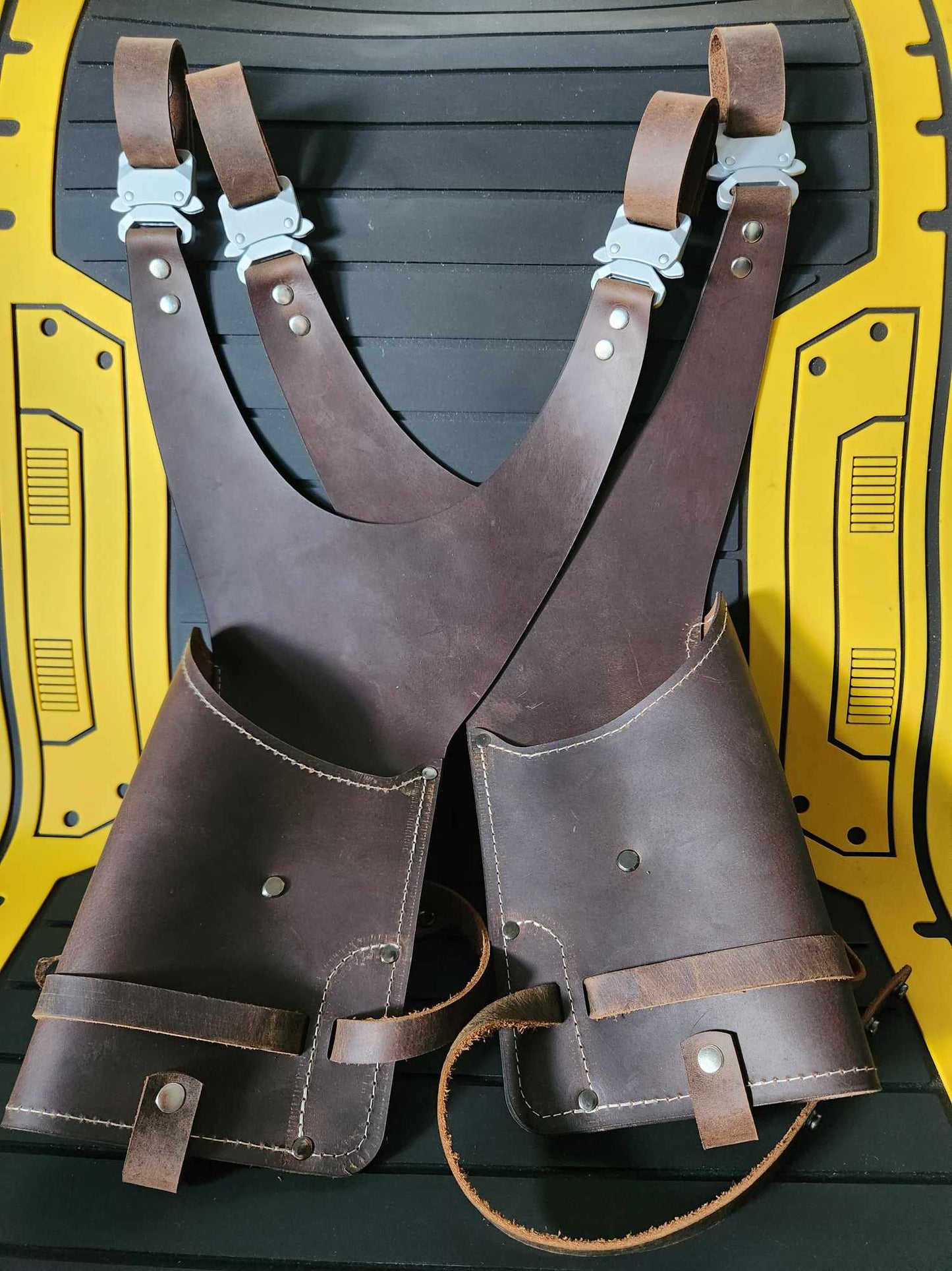 Scoundrel's Holster (LEFT HAND DRAW) Multi-Blaster Compatible